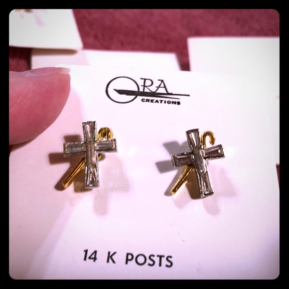 ✝️ Order of the White Shrine Pierced Earrings - Picture 1 of 4